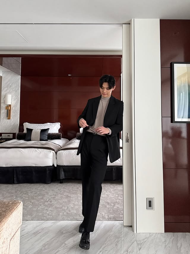 Instagram post by @rugistagram for MUSINSA. Caption reads: [...] and celebrate with you.

今月はいつもお世話になってる....