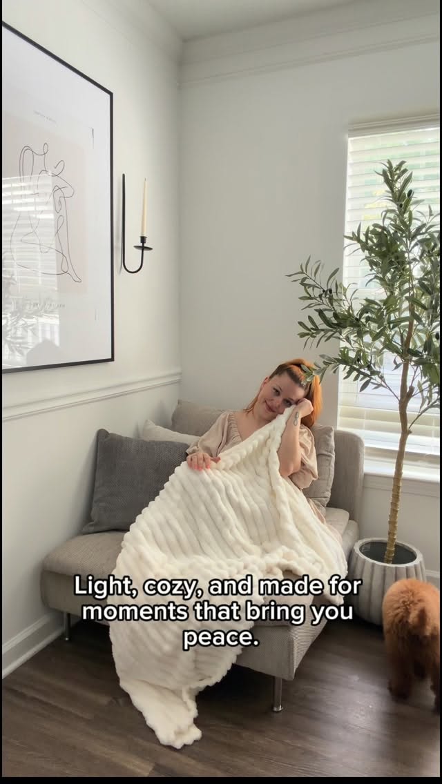 Instagram post by @ellyg.official for Bedsure Home. Caption reads: Fresh look, same cozy softness 🌿✨
Loving the....