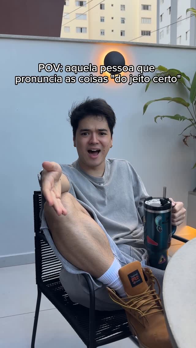 Instagram post by @morimura for Webull. Caption reads: Conhece alguém assim? 🗣️ Juro KSKSKSKS POV:....