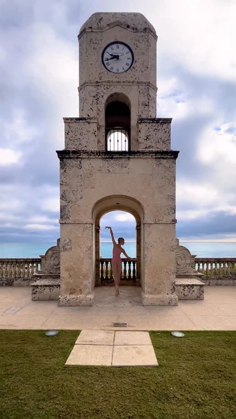 Instagram post by @dawnatkins_ for The Palm Beaches. Caption reads: Dancing my way through @palmbeachesfl💃🌴
....
