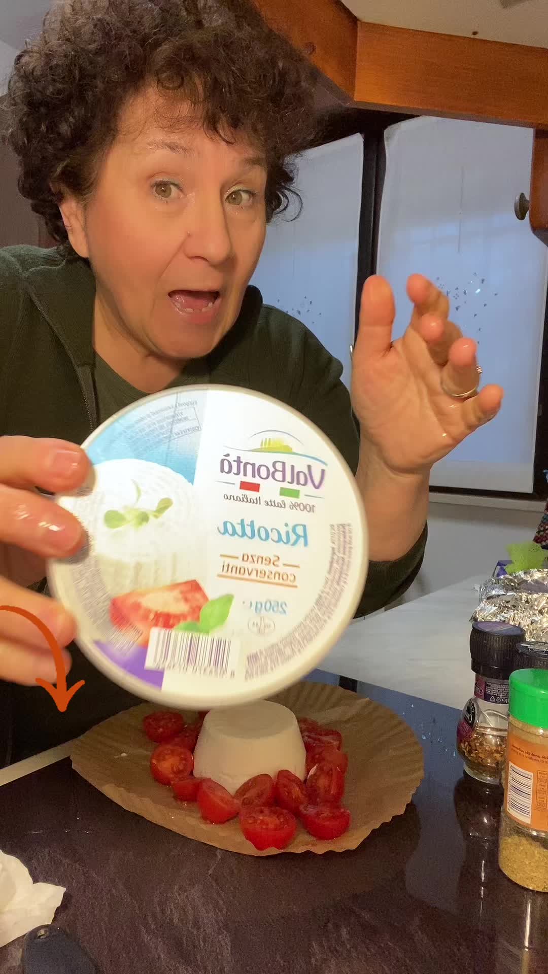 TikTok post by @mariaioculano for Duronic. Caption reads: #ricottaepomodoriniinfriggitriceadaria @Duronic.