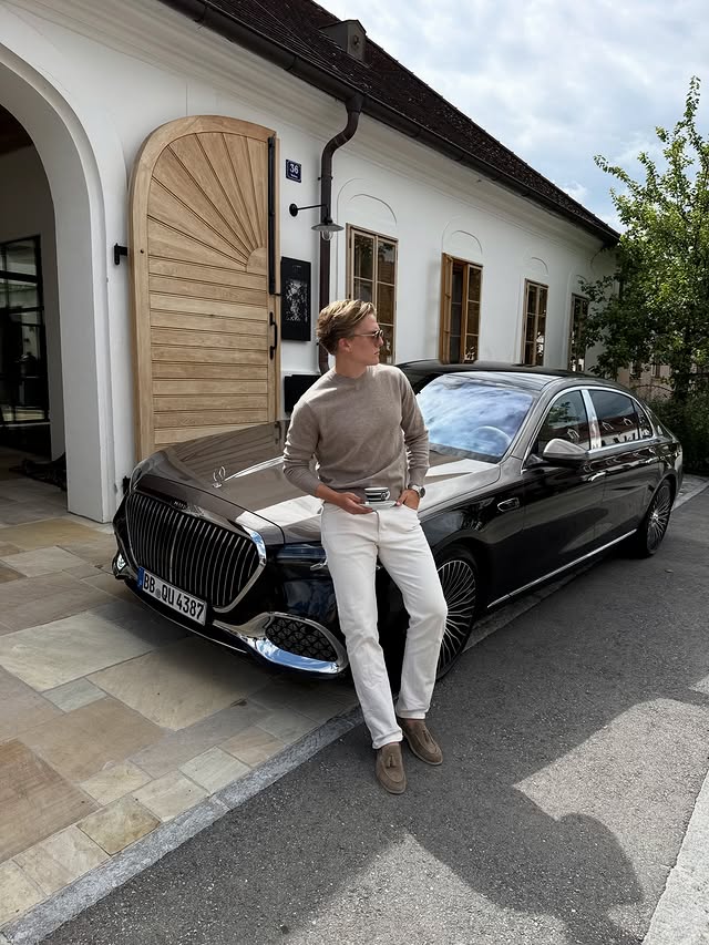 Instagram post by @pauli.kllr for Mercedes-Benz. Caption reads: With @mercedesbenz_austria and the Mercedes-Benz....