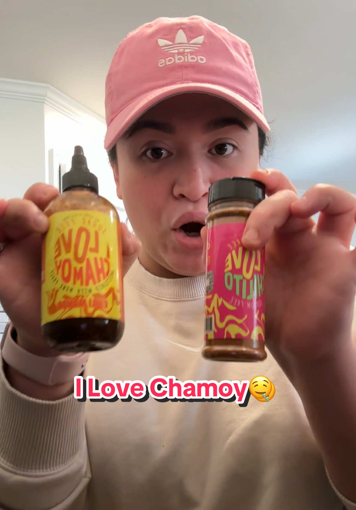 TikTok post by @mari_solperezz for I Love Chamoy. Caption reads: @I Love Chamoy perfecto para mis snacks🤤🫶🏼....