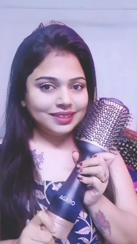 Instagram post by @nidhi_raj998 for AGARO Lifestyle. Caption reads: #agaro #agarolifestyle #hairvolumizer....