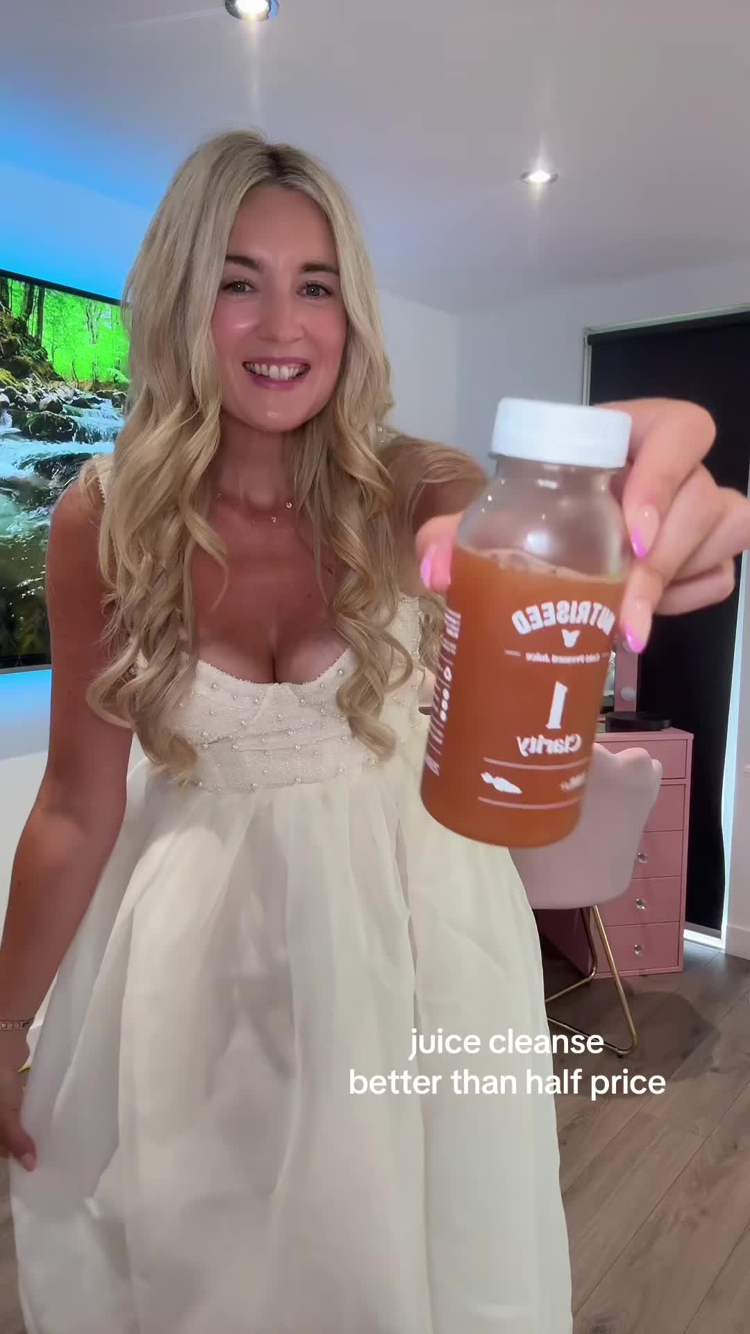 TikTok post by @itsmolliesworld for Nutriseed. Caption reads: @nutriseed juice cleanse day 1 im doing a 5 day....
