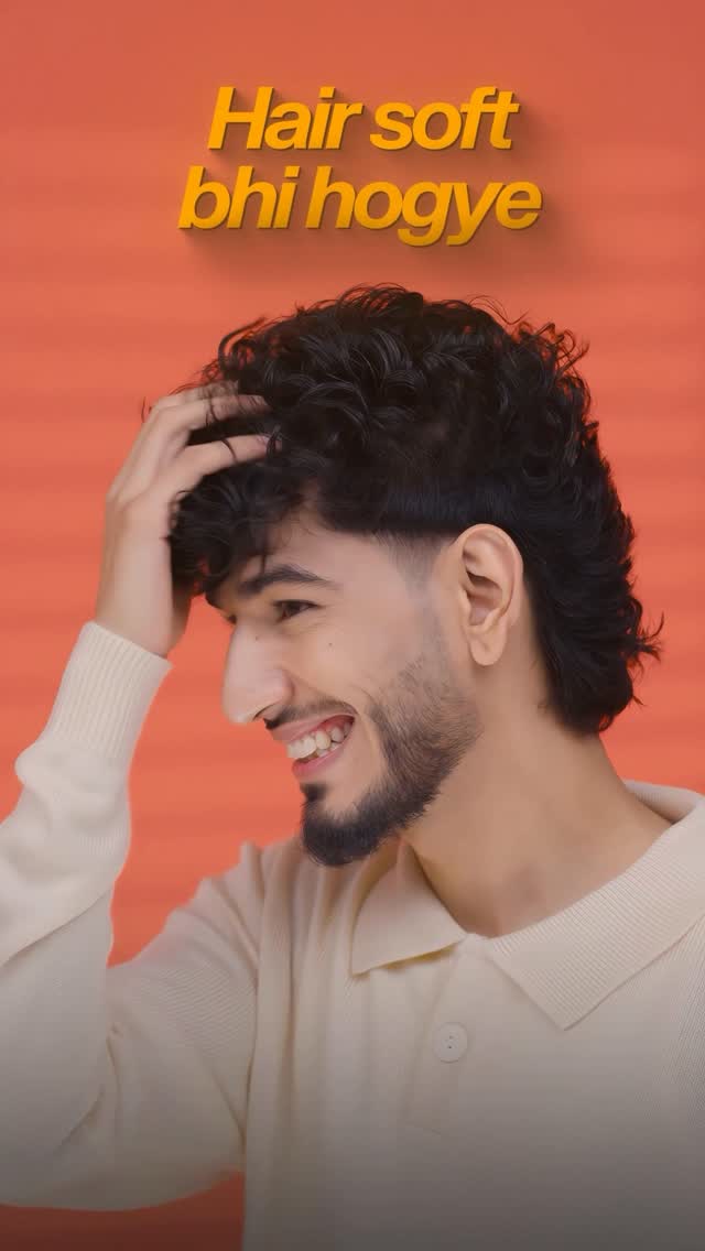 Instagram post by @akash_arora__ for Plum Goodness. Caption reads: Comment “Hair” for link 🔗
Flake-free hair in just....