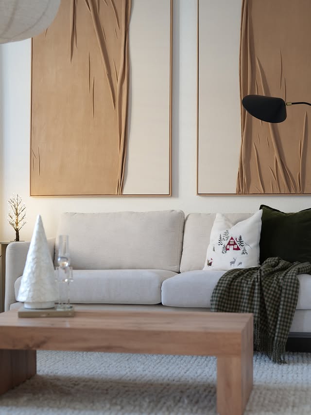 Instagram post by @_pamelaresende for Article. Caption reads: [...] added a few beautiful pieces from @article....