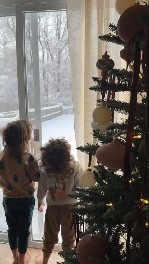 Instagram post by @geenieinabottle for Tossware. Caption reads: [...] for your next snow day, & thank you....