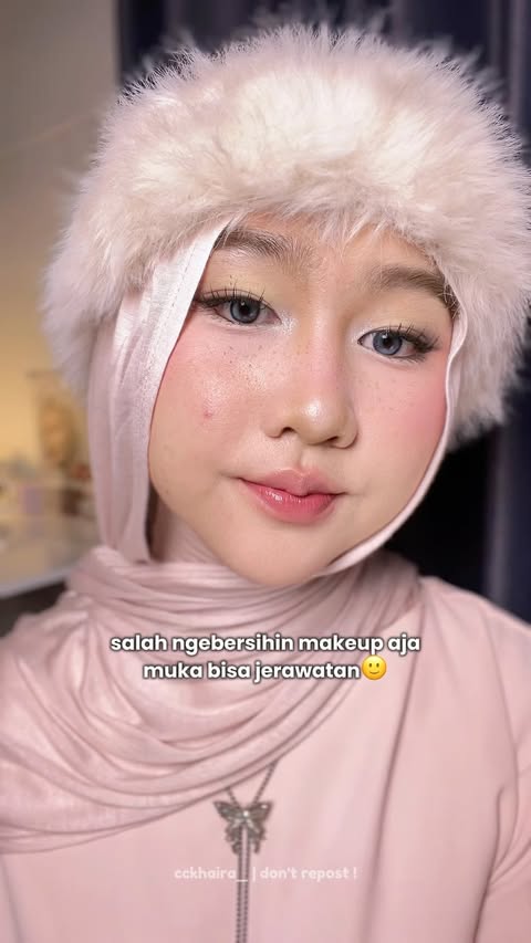 Instagram post by @cckhaira_ for NPURE. Caption reads: [...] whenever my skin decides to break out #NPURE....