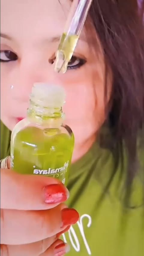 Instagram post by @bongsmiley1 for Himalaya Personal Care. Caption reads: Himalaya Purifying Neem Serum Best of Nature +....