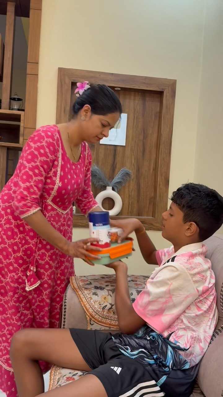 Instagram post by @chhaviagarwalbisht for GRITZO. Caption reads: Kuch healthy ho jaye😊
.

.

Aarav ke sports....