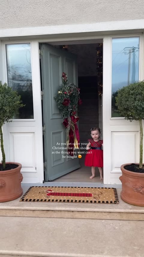 Instagram post by @arlenecostello_ for Kukoon Rugs. Caption reads: Marie-Claire helping me get the front door ready....