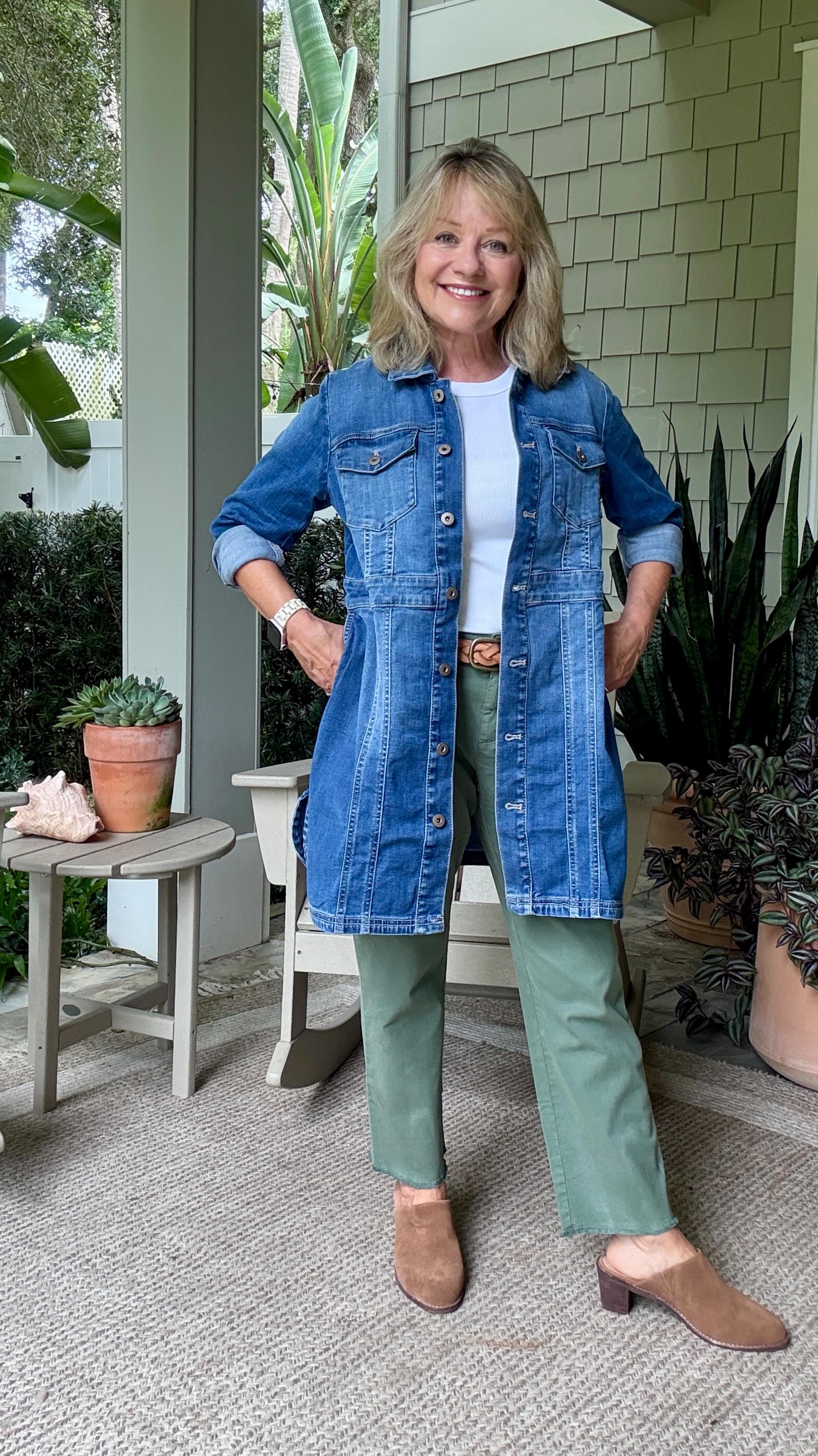 Instagram post by @classiccasualhome for J.Jill. Caption reads: Have you seen the late summer #JJillStyle....
