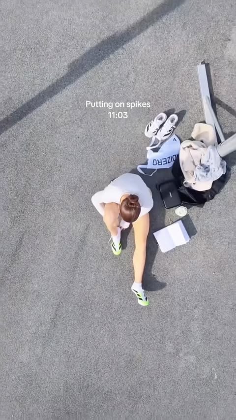 Instagram post by @maivaupel for HOVERAir. Caption reads: [...] to my training equipment 🛸 the....