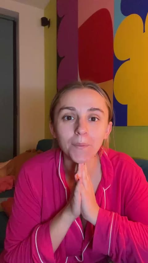 Instagram post by @hannahwitton for ITV. Caption reads: [...] watching the first two episodes! #ad @itv....