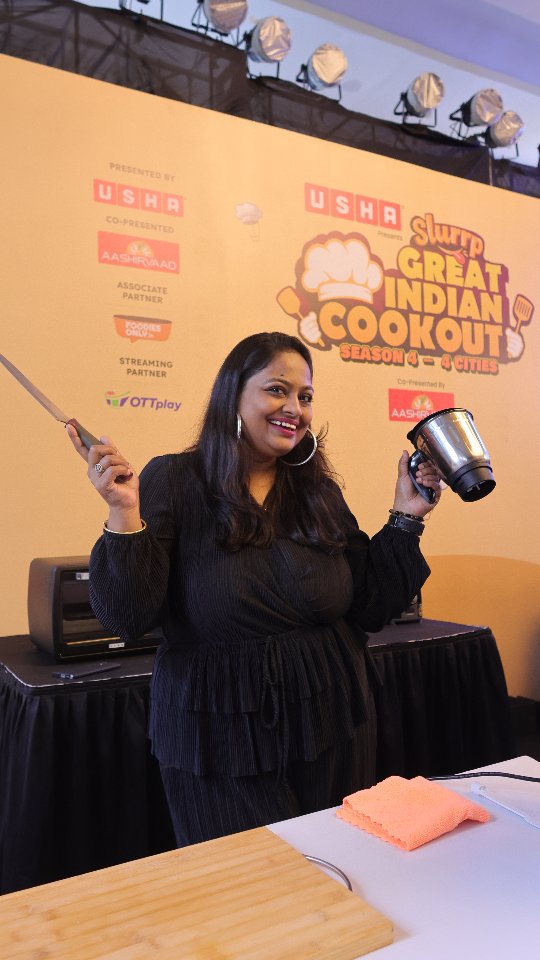 Instagram post by @thehappymommie for Aashirvaad. Caption reads: Kolkata, what an incredible day it’s been! 🔥✨
Had....