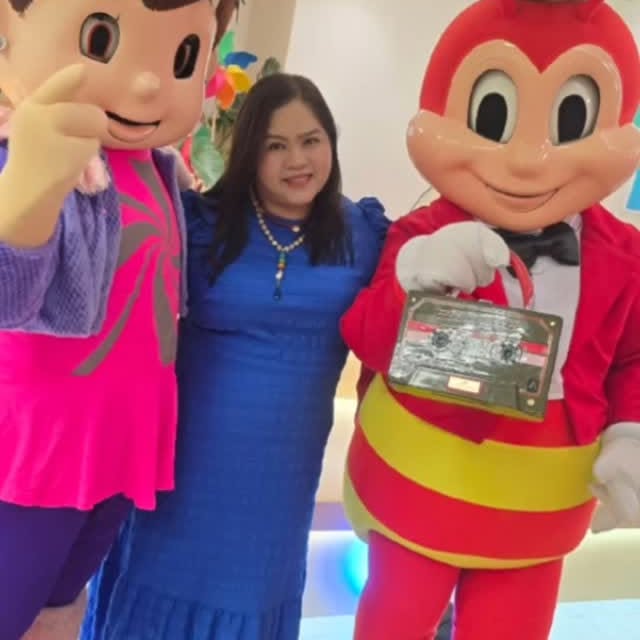 Instagram post by @mommygives for Red Ribbon Bakeshop. Caption reads: Best birthday ever!!!

I got to celebrate with my....