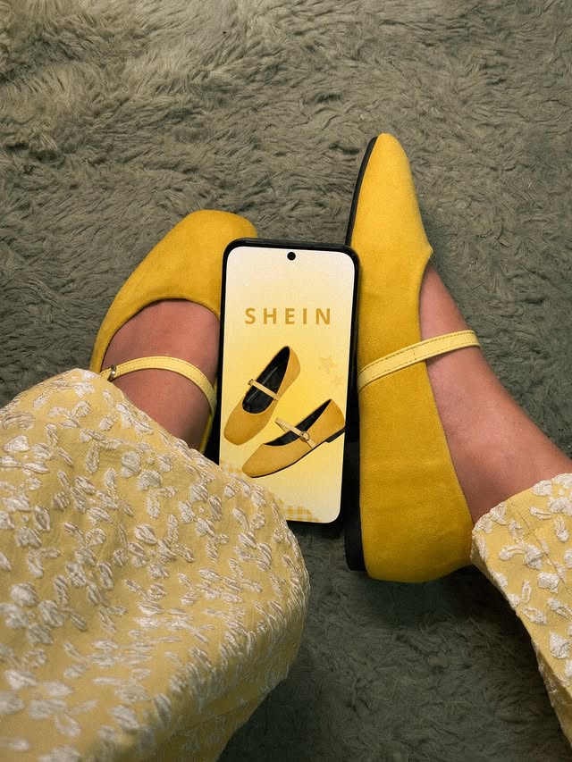 Instagram post by @liadiasofc for SHEIN. Caption reads: [...] to amando mais, os sapatos da @sheinofficial....