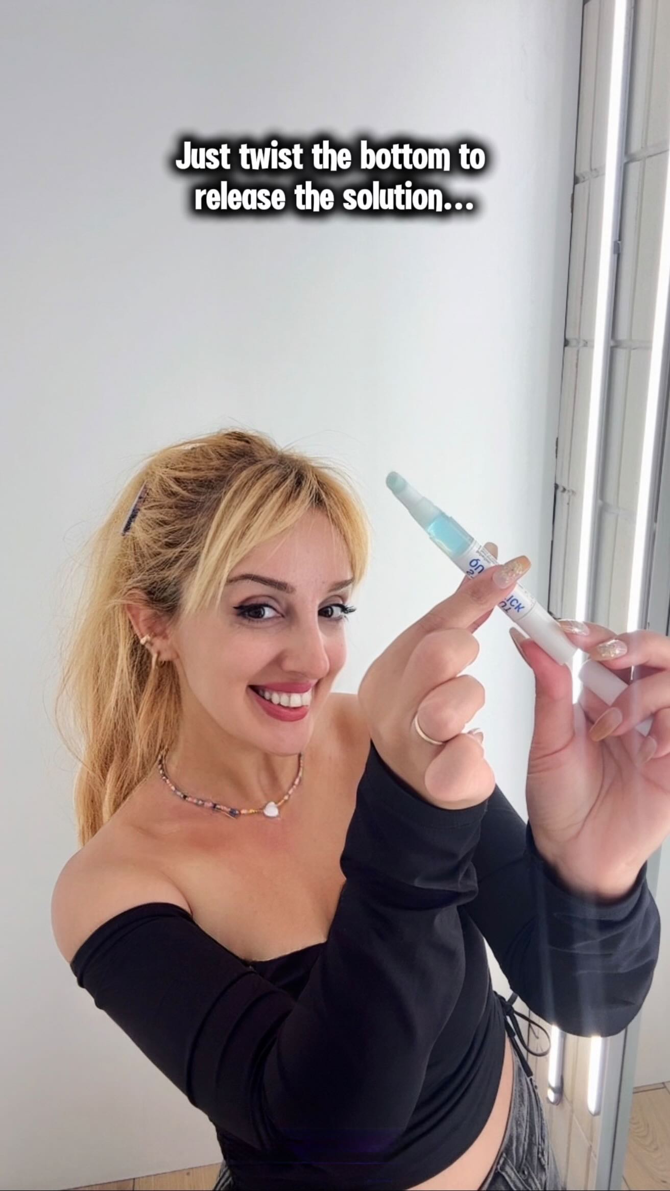 Instagram post by @thedintheusa for Power Swabs. Caption reads: #ad Always in my bag 💄✨ 

The @powerswabs....