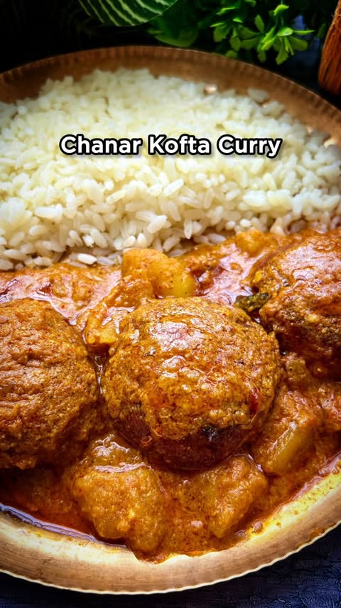 Instagram post by @spicyworldbyarpita for Everest Spices. Caption reads: #Ad | Chanar Kaliya (ft. @everestspices) Recipe-....
