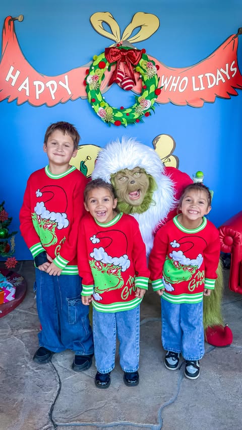 Instagram post by @mamaofkids_travels for Universal Studios Hollywood. Caption reads: ✨🎄 Holiday magic at @unistudios 🎄✨
Thank you for....