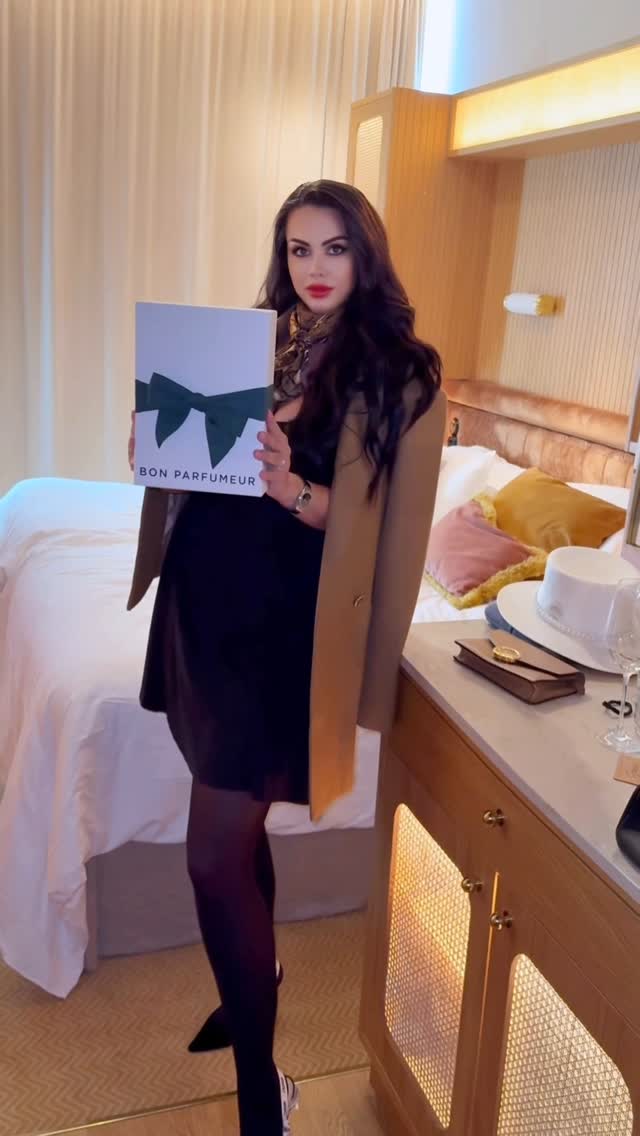 Instagram post by @all_about_fashionqueen for Bon Parfumeur. Caption reads: [...] a perfume,it’s an attitude.
Wearing....