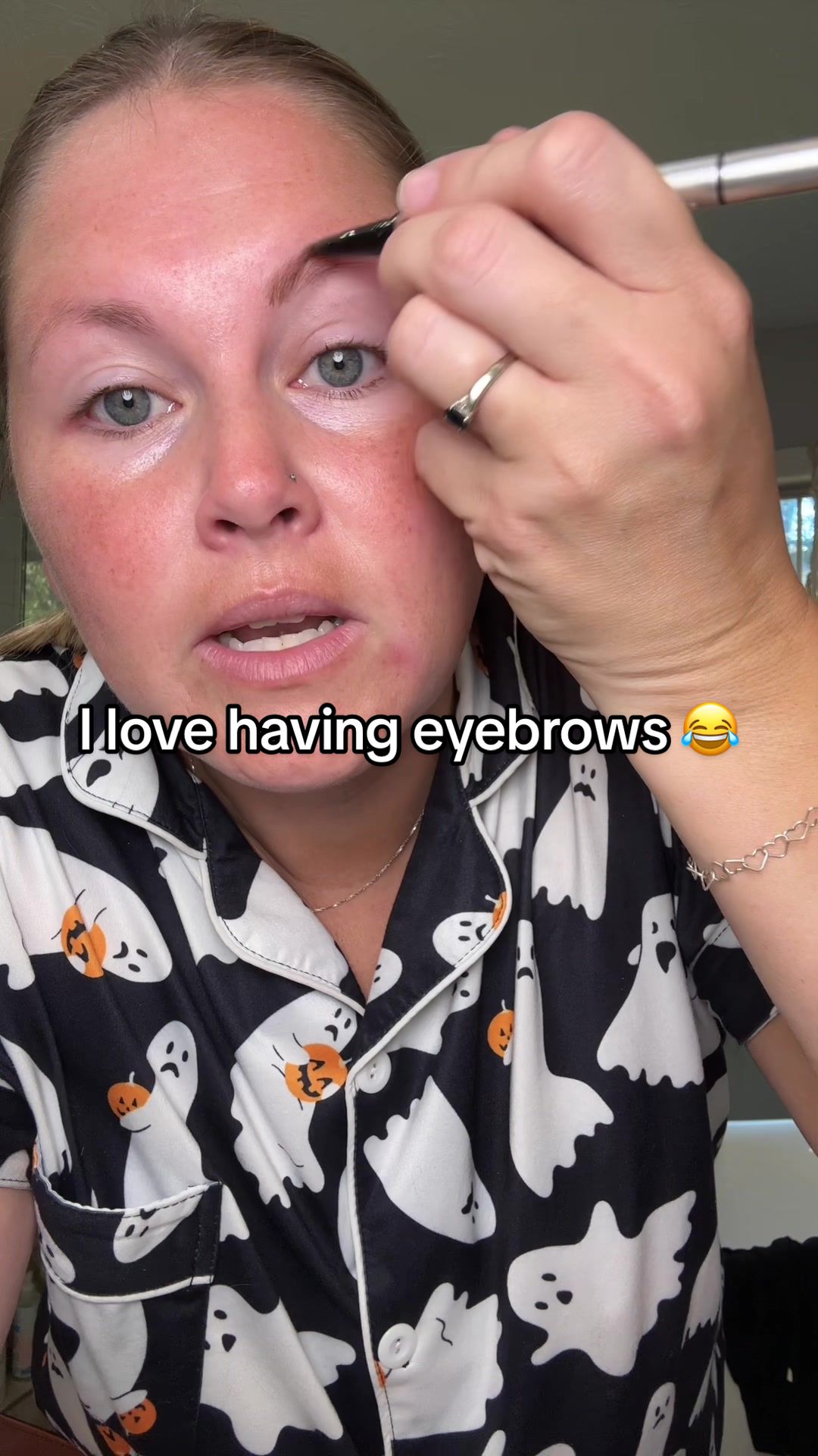TikTok post by @lucytiktokaffiliate for iMethodBeauty. Caption reads: @IMETHOD BEAUTY #eyebrows #eyebrowpen.