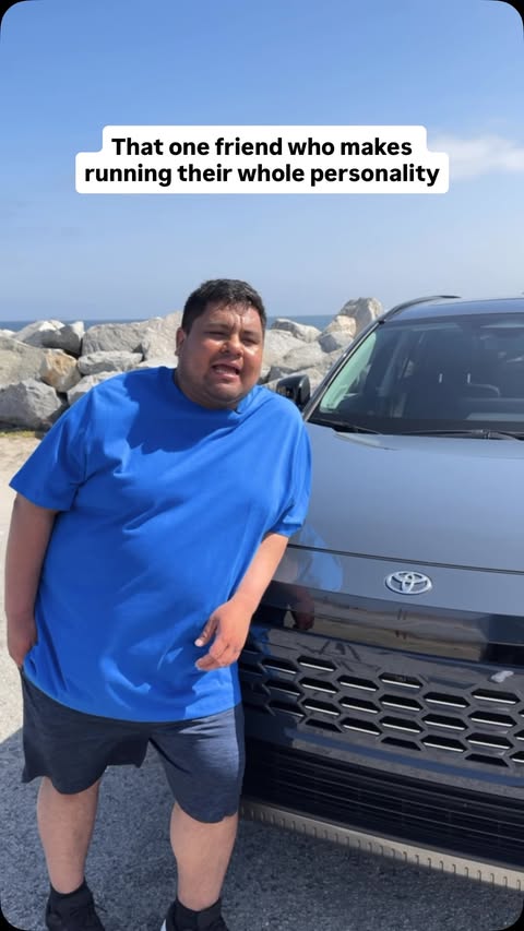Instagram post by @leogonzall for Toyota. Caption reads: [...] my mile time. 😎 #RAV4. #VayamosJuntos....