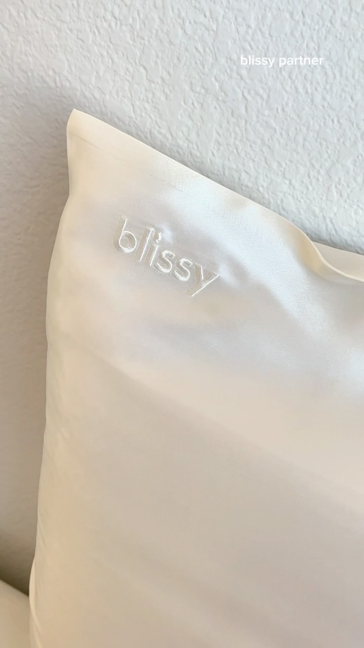 Instagram post by @kayleesulz for Blissy. Caption reads: @blissybrand will forever be a stan. love my [...].