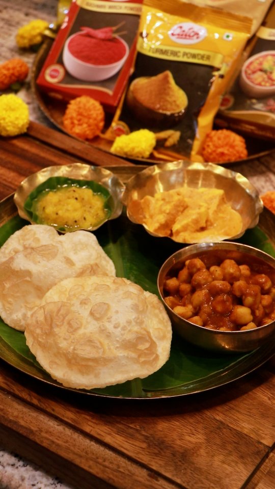 Instagram post by @__justanothercook__ for Catch Foods. Caption reads: What does Pujo really smell like? You know, like,....