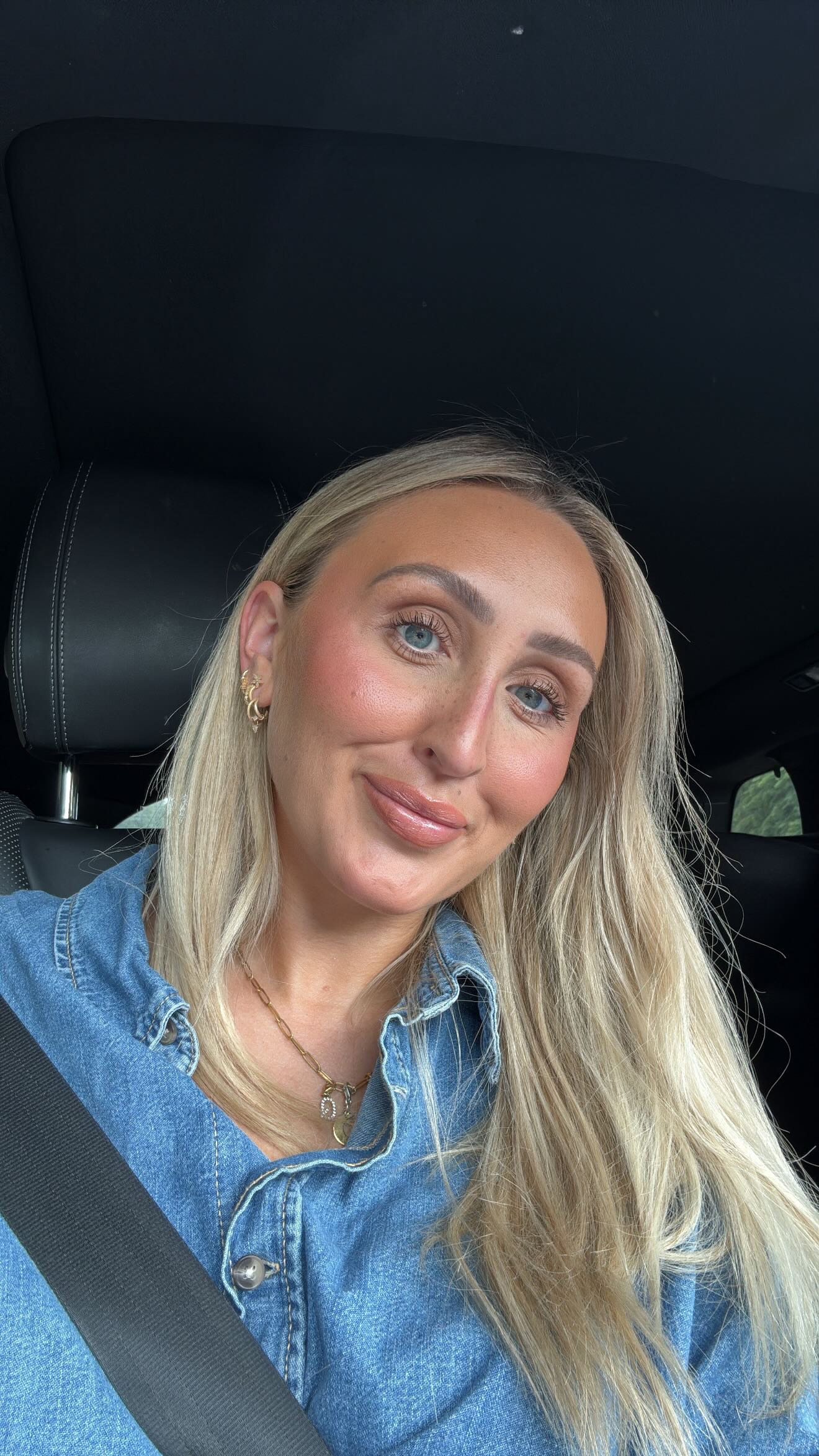 Instagram post by @sophxharris for iHerb. Caption reads: @iherb biggest sale of the year 🙌🏻

In my order....