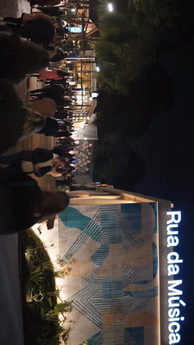 Instagram post by @dcset for Electrolux. Caption reads: O coquetel de lançamento do Parque Jaime Lerner,....
