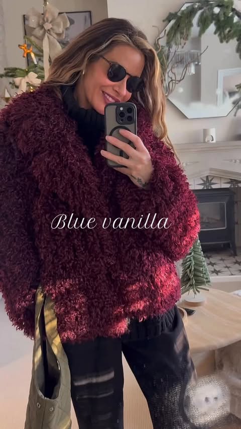 Instagram post by @tammy_personal_stylist for Blue Vanilla. Caption reads: The most gorgeous coat @bluevanillaofficial 

I....