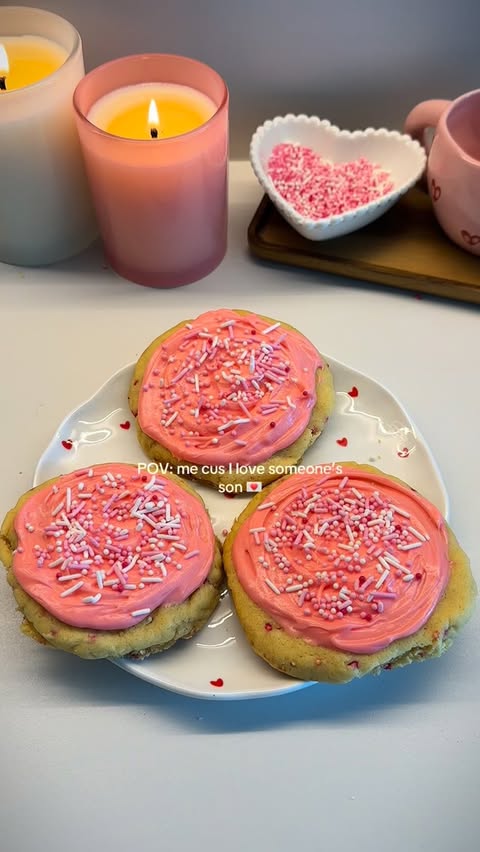 Instagram post by @bakeswithmarlene for NIIMBOT. Caption reads: [...] cutest Valentine’s Day gifts with the....