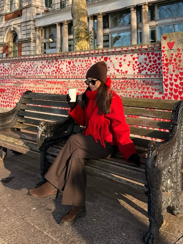 Instagram post by @marthahwin for Massimo Dutti. Caption reads: [...] ❤️🍾🥂✨ love from London

#London....