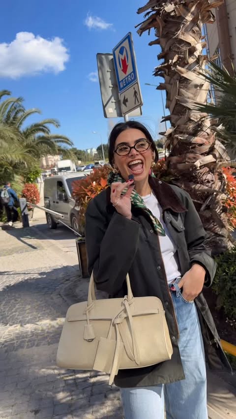 Instagram post by @selennergiz for Barbour. Caption reads: Latest outfit🤎 Bu sezonun son @barbour kombini....