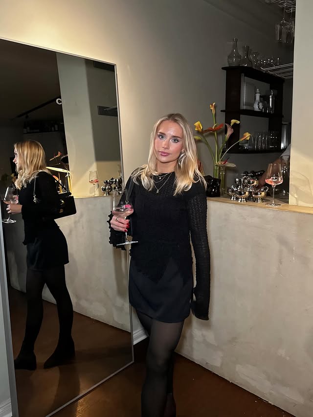 Instagram post by @isabellasaario for CAIA Cosmetics. Caption reads: Best day eva

Pr/mainos (liput saatu)....