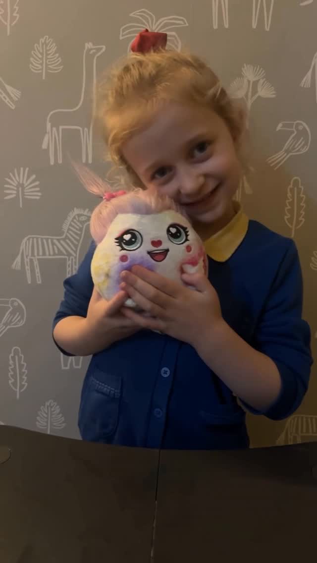Instagram post by an influencer for Canal Toys. Caption reads: [...] plush Hair’iffic salon from @canaltoysglobal....