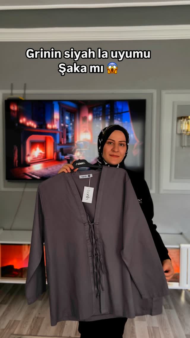 Instagram post by @kubradagdevirenoffical for Modanisa. Caption reads: [...] uyumu şaka mı?
Kimona tuniğim 👉🏻 @modanisa....