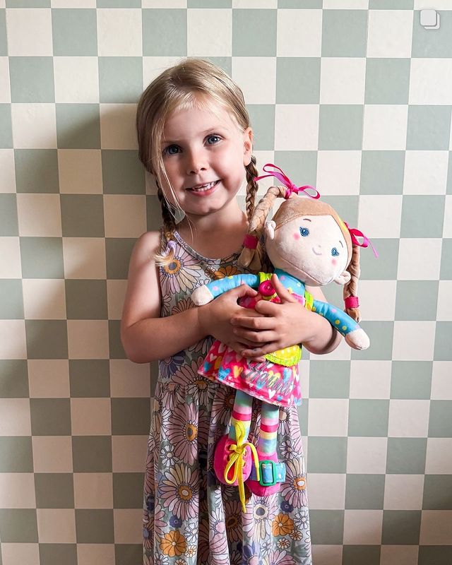 Instagram post by @itsaliceann for Leyadoll. Caption reads: [...] ✨ Meet Harriet’s new bestie, her....