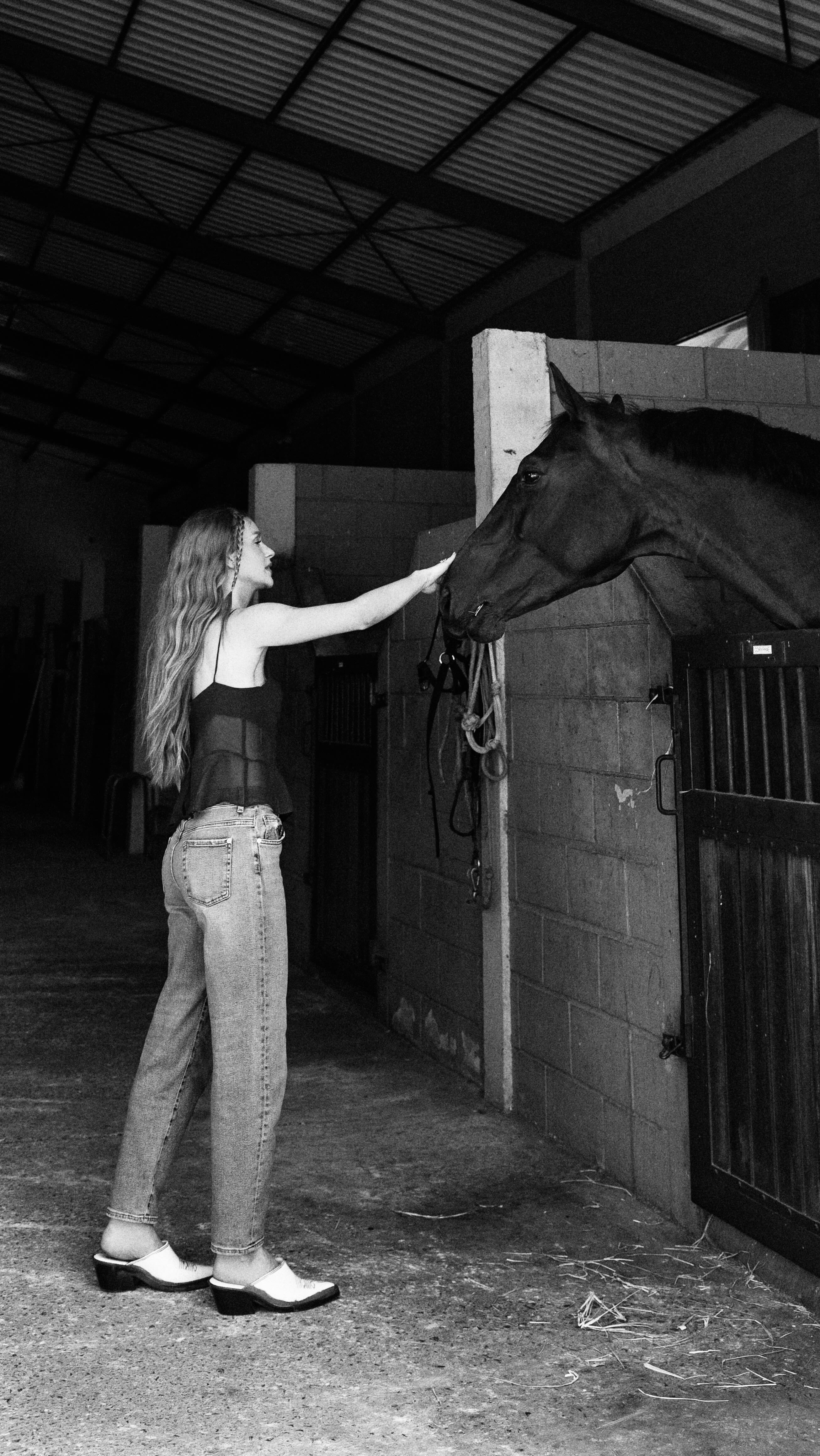 Instagram post by @marinaruybarbosa for Melissa. Caption reads: living my best life! 🤎

@melissaoficial :).