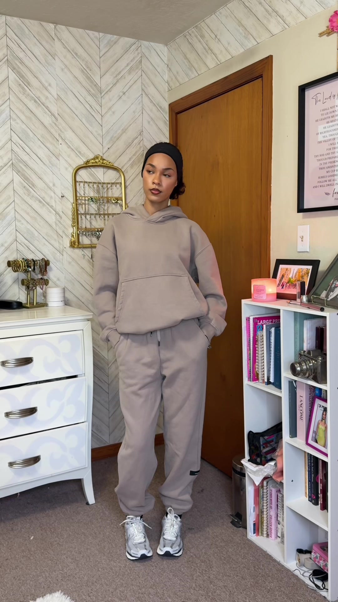 TikTok post by @arianacossie for Glowmode. Caption reads: [...] do you think?! Pink or Beige💞🤎 Shop....