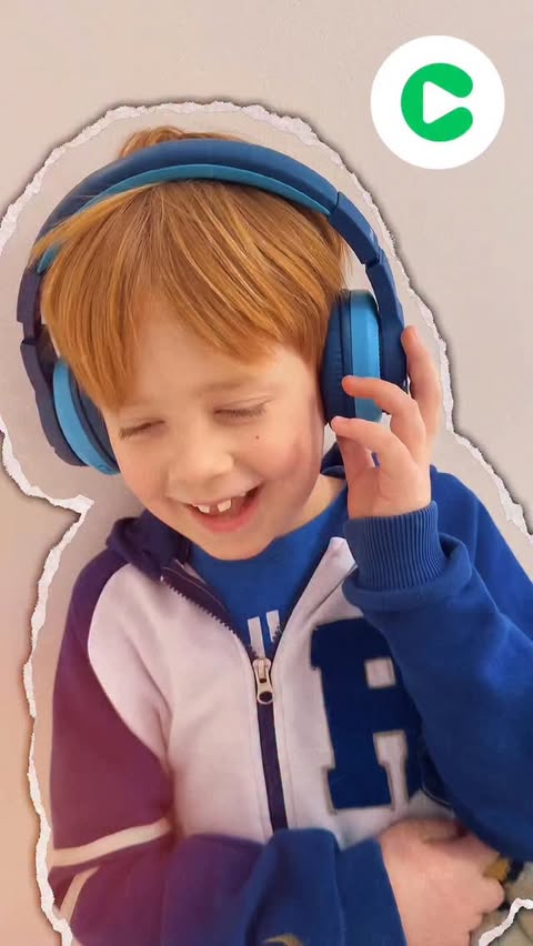 Instagram post by @maja.gorniaczyk for iClever. Caption reads: [...] travel and everyday play 🤍 Using iClever....