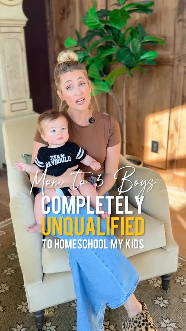 Instagram post by @brookeraybould for CrunchLabs. Caption reads: Comment “BOX” …

… to start your @crunchlabs Build....