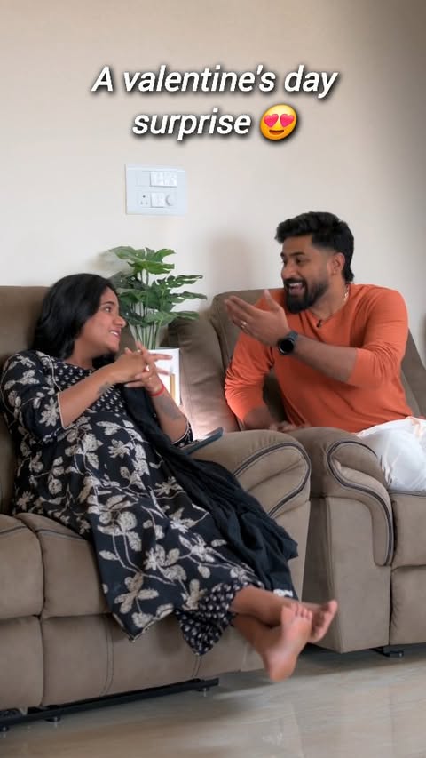 Instagram post by @moulya_offl for Paytm. Caption reads: ಭದ್ರತೆ ಬಹಳ ಮುಖ್ಯ ❤️ @paytm Digital Gold SIP helps....