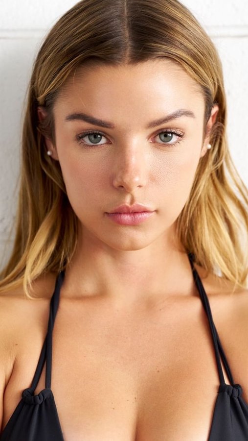 Instagram post by @madtev for Herbivore. Caption reads: healthy skin 🌱 @herbivorebotanicals....