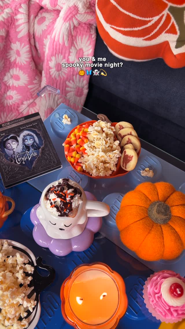 Instagram post by @sheselle for Monster High. Caption reads: send this to someone u wanna have a halloween....