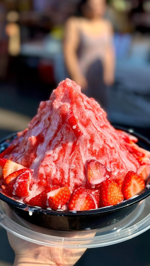 Instagram post by @micbanh for Travel Oregon. Caption reads: Summer is in full swing here in Oregon! One of the....