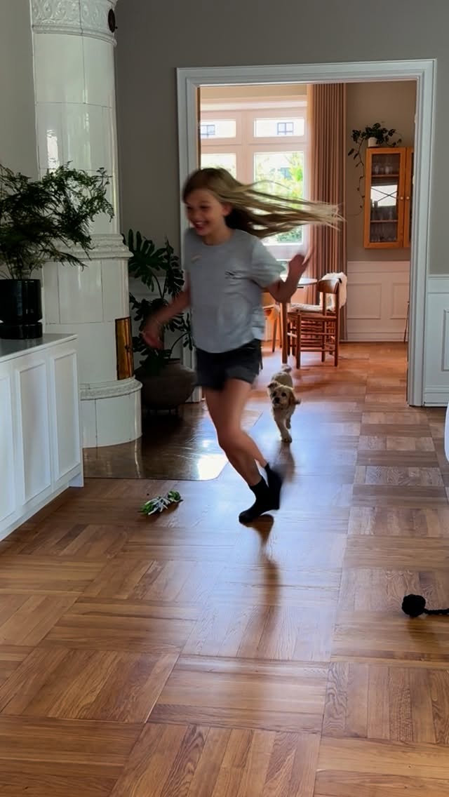 Instagram post by @_linedupont_ for Bosch Home Danmark. Caption reads: Reklame @boschhomedanmark // Vores liv med en....