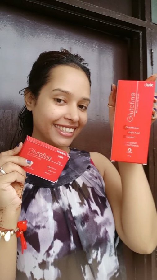 Instagram post by @vanshika_5272 for Viral Pitch. Caption reads: #glutathione #glutafinefacewash #glutafinesoap....
